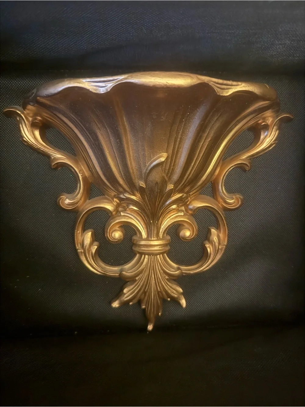 Dart Gold 1962 Flower Wall Pocket #4446